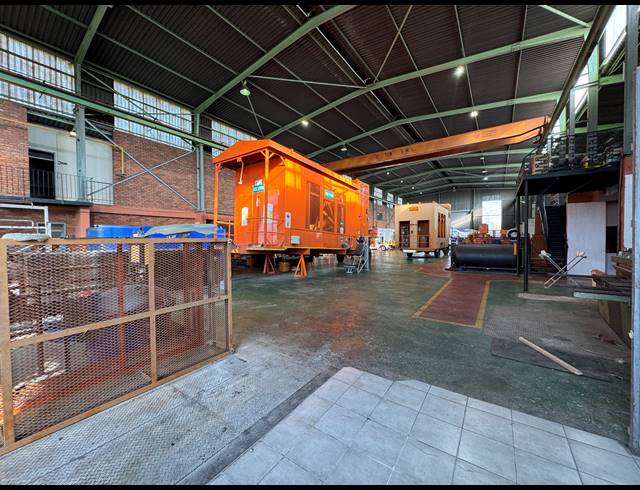 3,071M² WAREHOUSE FOR SALE IN STORMILL
